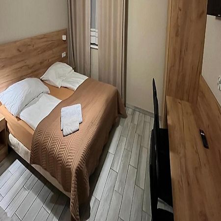 Good Night Noclegi & Strefa Z Sauna I Jacuzzi Ogolnodostepna Lub Na Wylacznosc Czechowice-Dziedzice Dış mekan fotoğraf