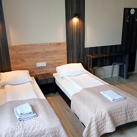Good Night Noclegi & Strefa Z Sauna I Jacuzzi Ogolnodostepna Lub Na Wylacznosc Czechowice-Dziedzice Dış mekan fotoğraf
