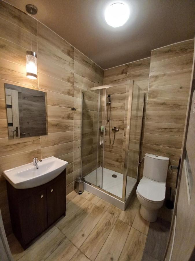 Good Night Noclegi & Strefa Z Sauna I Jacuzzi Ogolnodostepna Lub Na Wylacznosc Czechowice-Dziedzice Dış mekan fotoğraf