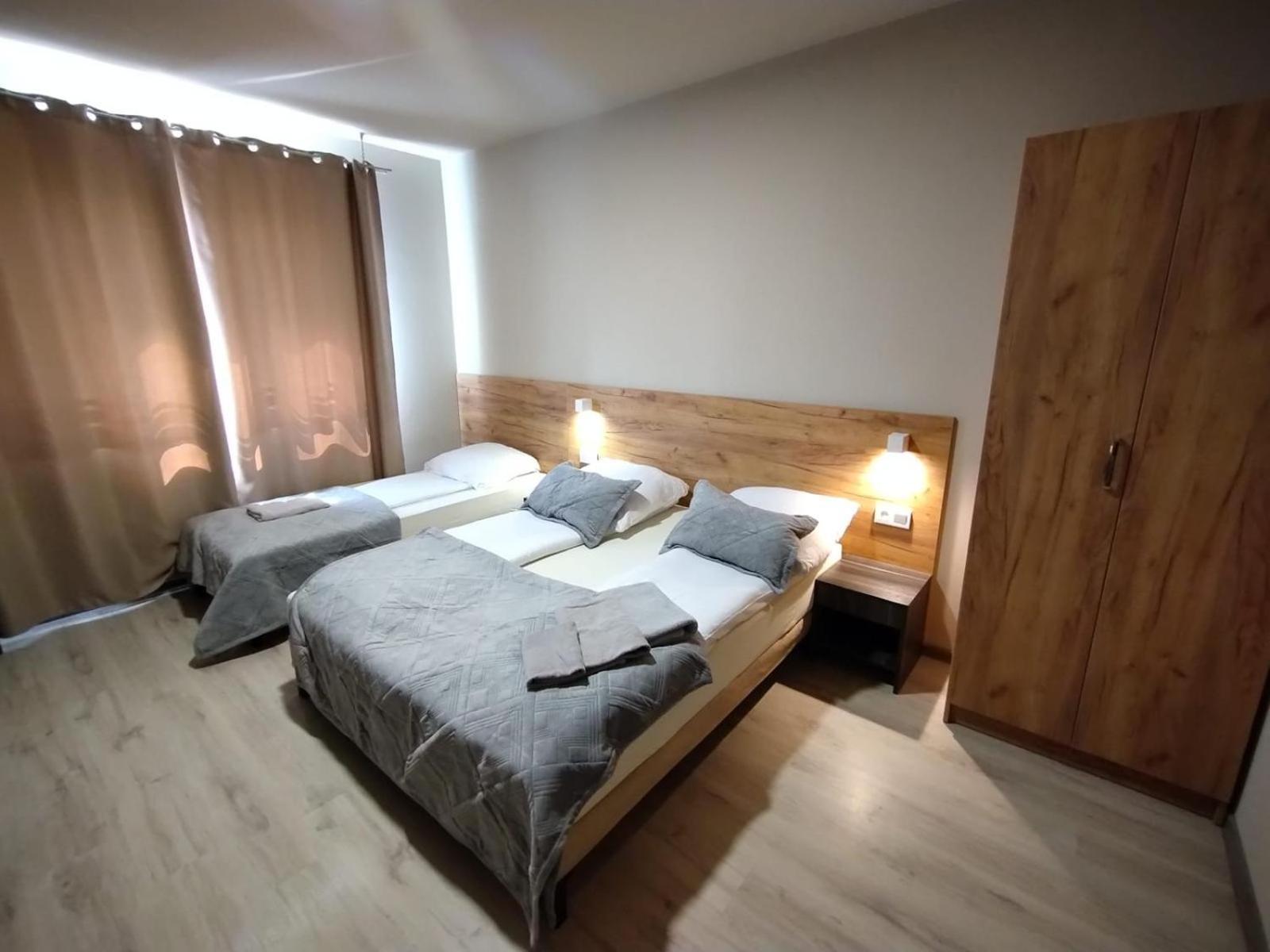 Good Night Noclegi & Strefa Z Sauna I Jacuzzi Ogolnodostepna Lub Na Wylacznosc Czechowice-Dziedzice Dış mekan fotoğraf